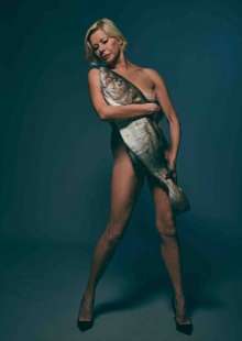 Fishlove, Emma Thompson e le star in posa nude (con pesci 