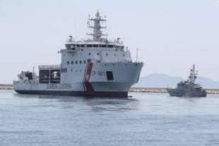 la nave diciotti a trapani 1