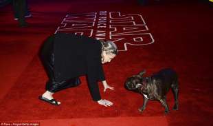 carrie fisher gioca con gary1