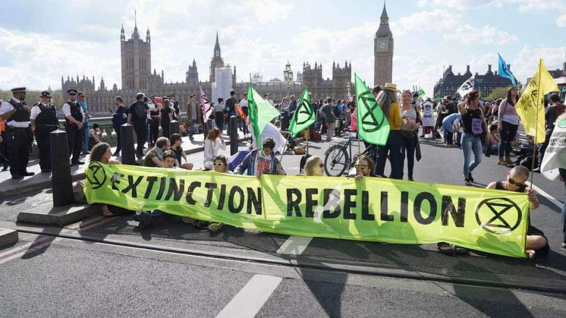 I Gretini Del Gruppo Ambientalista Inglese Extinction Rebellion