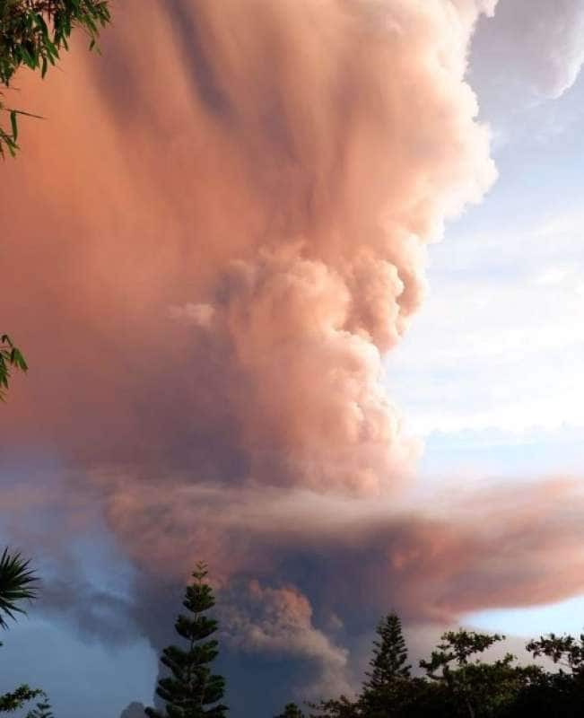 eruzione vulcano taal nelle filippine 1