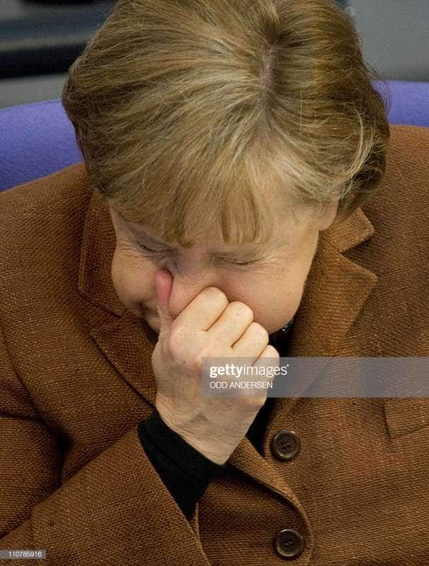 https://cdn-static.dagospia.com/img/foto/02-2020/angela-merkel-starnutisce-1-1284500.jpg