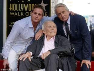 cameron, kirk e michael douglas