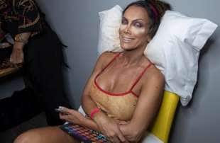 Brazilian transgender dancer shatters Carnival parade taboo