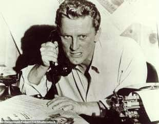 kirk douglas alias chuck tatum in l'asso nella manica