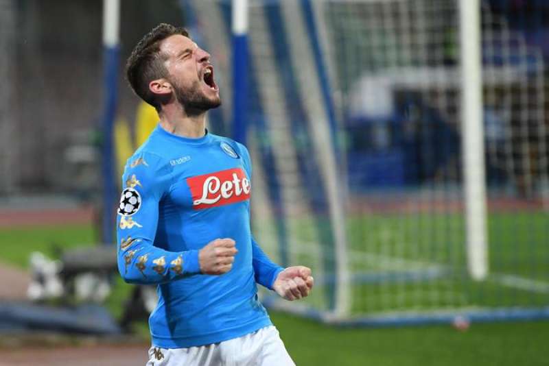 La moglie di Mertens e il body shaming: «Non vergognatevi del seno grande»  – Napoli Supporters