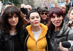 asia argento e stata ignorata da tutti dai media americani a