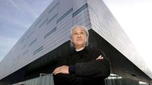 Arata Isozaki