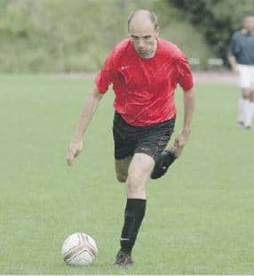 ENRICO LETTA GIOCA A CALCIO