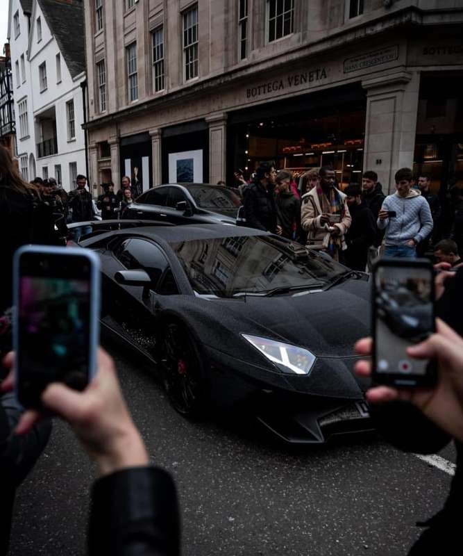 non È tutto oro quello che luccica – modella fa tempestare lamborghini di  swarovski - Dagospia