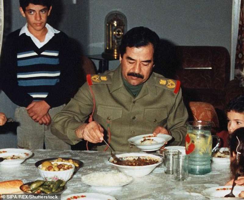 a tavola con il dittatore – da saddam hussein che regalava auto di lusso ai  suoi cuochi a idi amin.. - Cronache