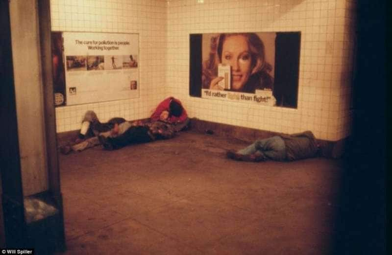 New York Anni 70.Clic Le Foto Dell Inferno Su Ruote Ovvero La Metro Di New York Anni 70 Fra Criminali E Graffiti Dagospia