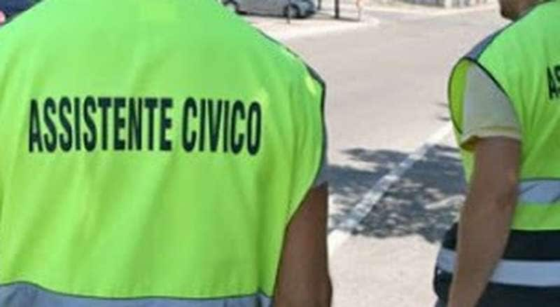 https://cdn-static.dagospia.com/img/foto/05-2020/assistente-civico-1318238.jpg