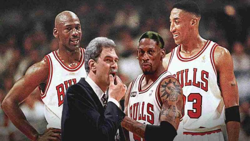 https://cdn-static.dagospia.com/img/foto/05-2020/jordan-rodman-pippen-phil-jackson-1316206.jpg