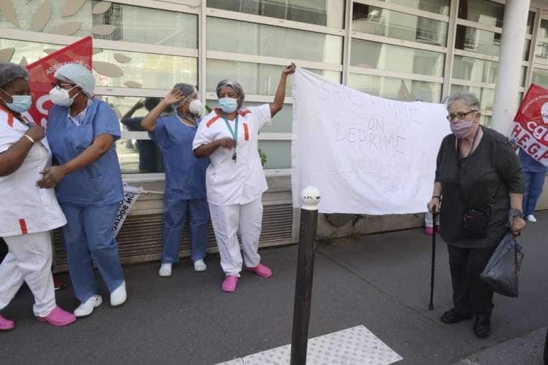 https://cdn-static.dagospia.com/img/foto/05-2020/la-protesta-delle-infermiere-in-francia-1319294.jpg