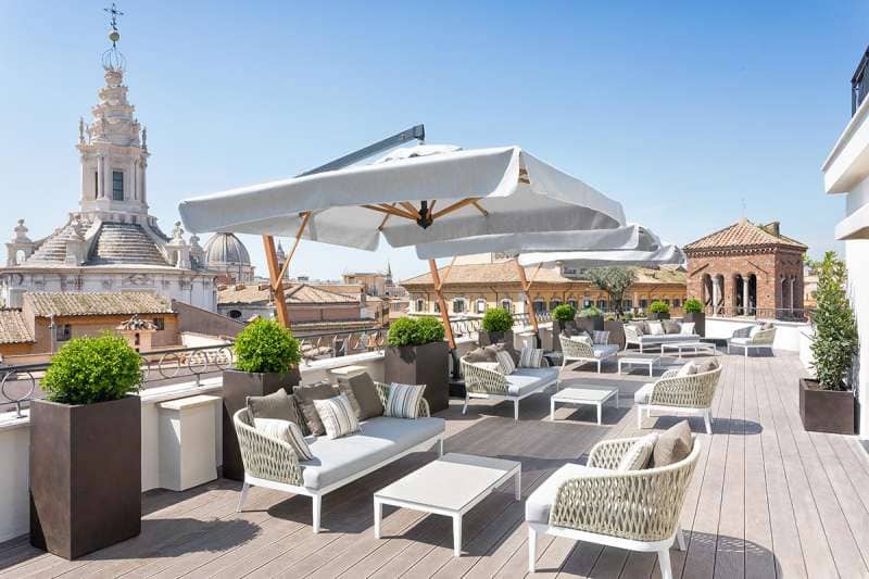 https://cdn-static.dagospia.com/img/foto/05-2020/terrazza-the-pantheon-iconic-hotel-1320428.jpg