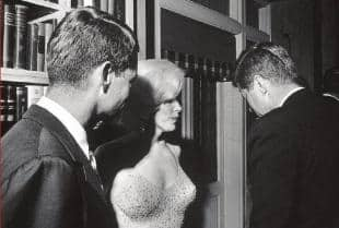 MARILYN MONROE CON BOB E JOHN KENNEDY