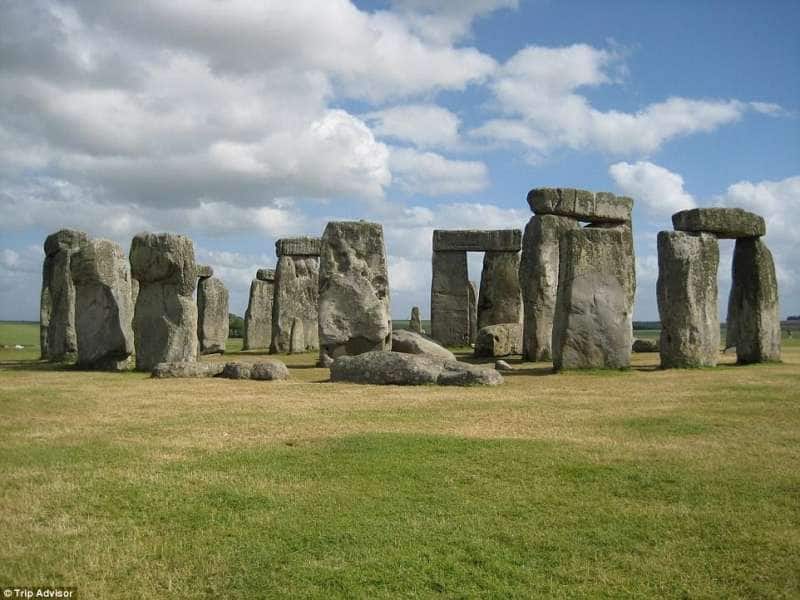 stonehenge,
