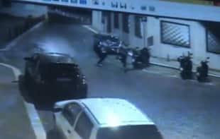 omicidio cerciello - il video della fuga dei ladri della borsa a trastevere
