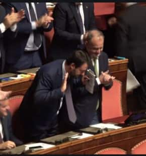 Salvini Insidiosa La Sua Idea Di Leaderhip Balle Volano Gli Stracci Tra Conte E Il Capitone Politica