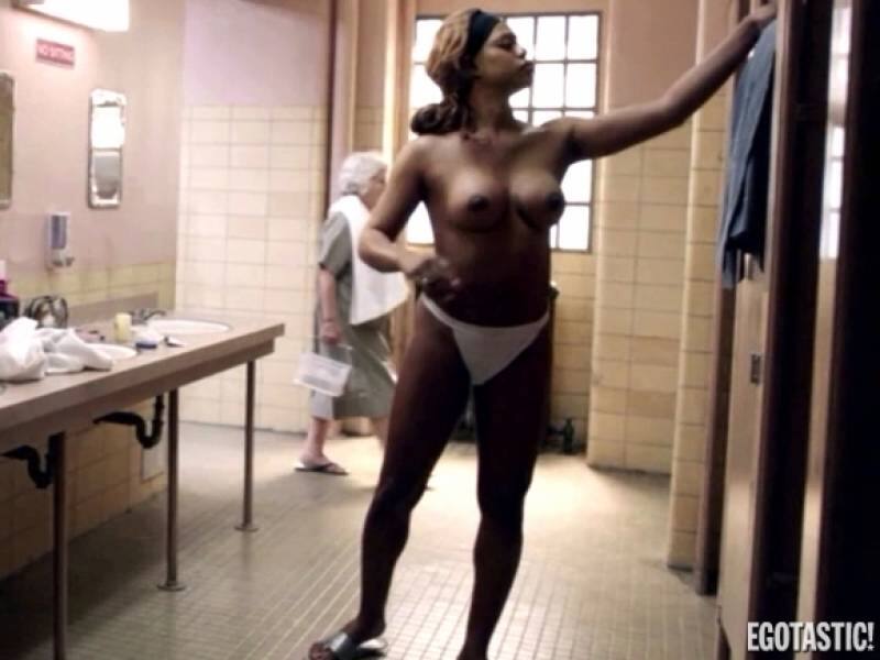 laverne cox topless in orange is the new black 06 580x435.