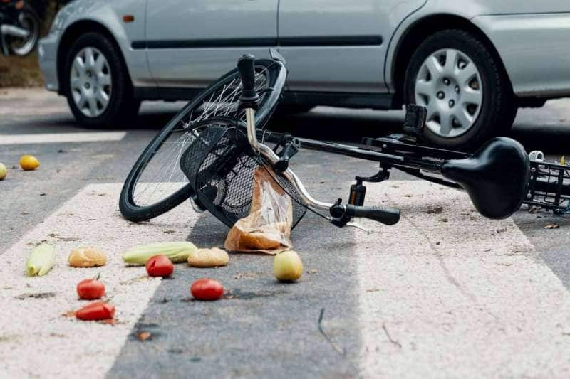 https://cdn-static.dagospia.com/img/foto/10-2019/incidente-bicicletta-1230590.jpg