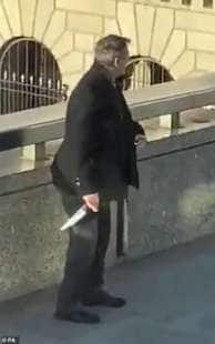 l'uomo che ha tolto il coltello all'assalitore di london bridge