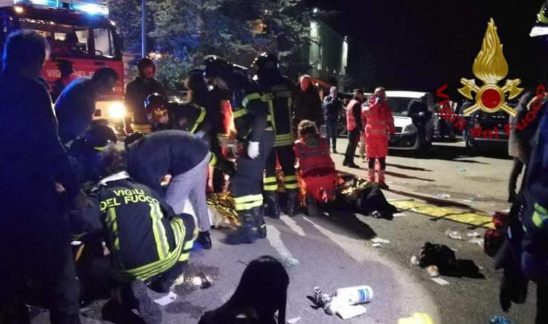 strage alla discoteca lanterna azzurra di corinaldo ancona 5