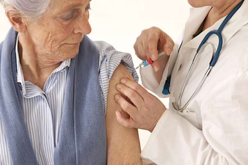 anziani vaccino influenza