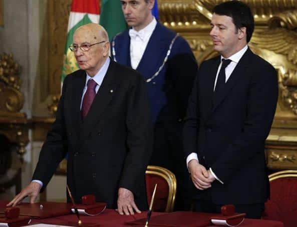 qualcuno ha visto matteonzo? renzi in ritardo alla camera per il funerale  laico di napolitano - Politica