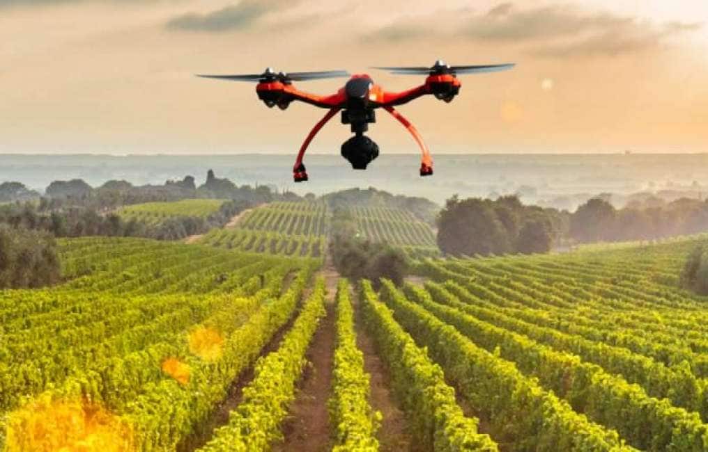 https://cdn-static.dagospia.com/img/patch/05-2020/droni-drone-agricoltura-1320476.jpg