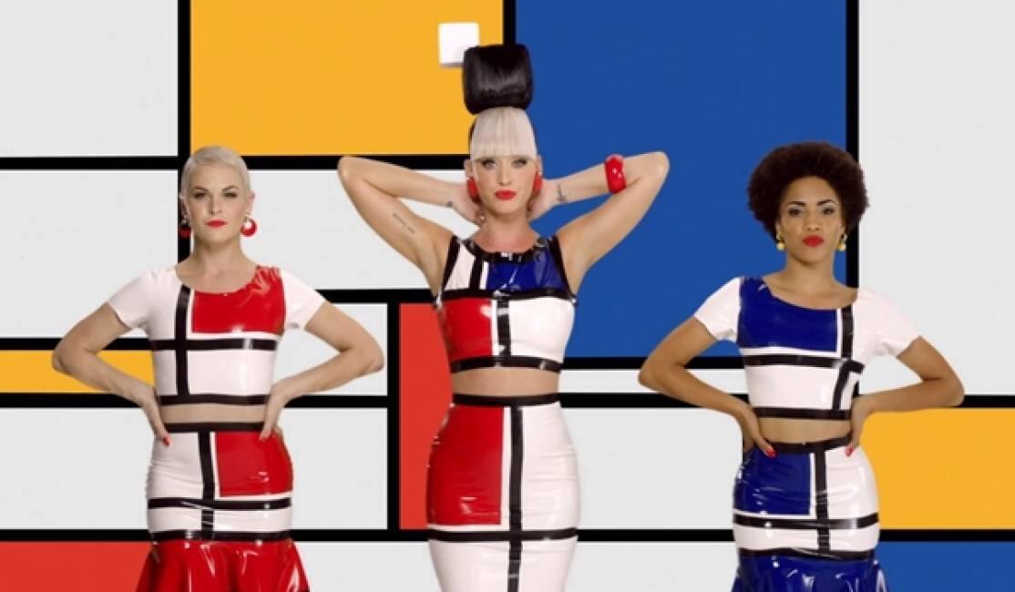 Katy Perry Decide Di Fare La Collezionista D Arte E Nel Suo Video Diventa Un Quadro Video Dagospia