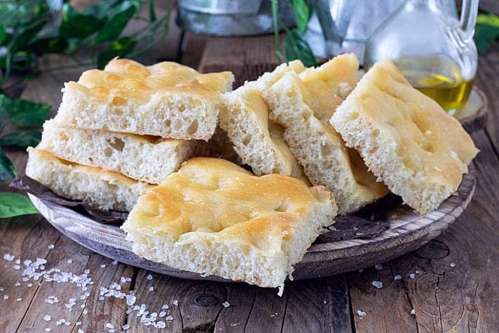 Lezioni di Pizza. Focaccia genovese, la ricetta perfetta